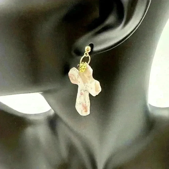 Handmade original cross earrings. Cream/brown. One of a kind! - Picture 1 of 4